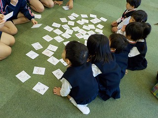中学生との交流会 すみれ組 保育日記 おおやけこども園 中学生との交流会 すみれ組 保育日記 おおやけこども園